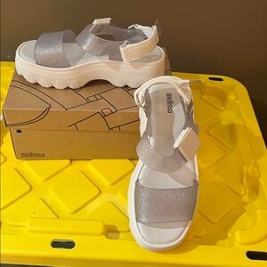 Melissa Women's Kick Off Jelly Sparkle Platform Sandals White/Clear Glitter Sz 8